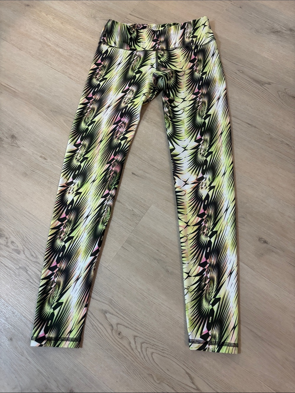 Noli yoga pants size S worn once like new condition
